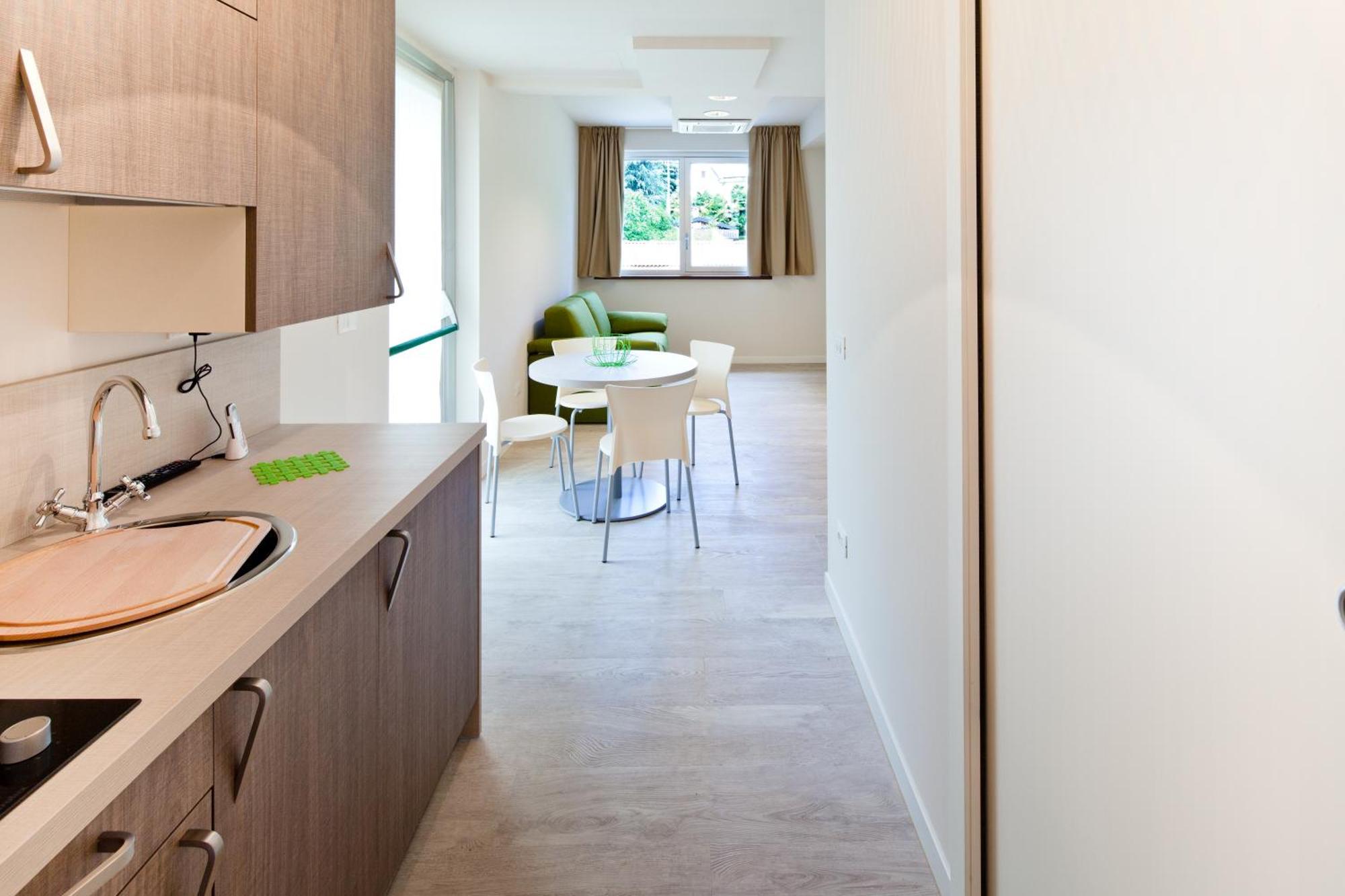 Residence Лено Екстериор снимка