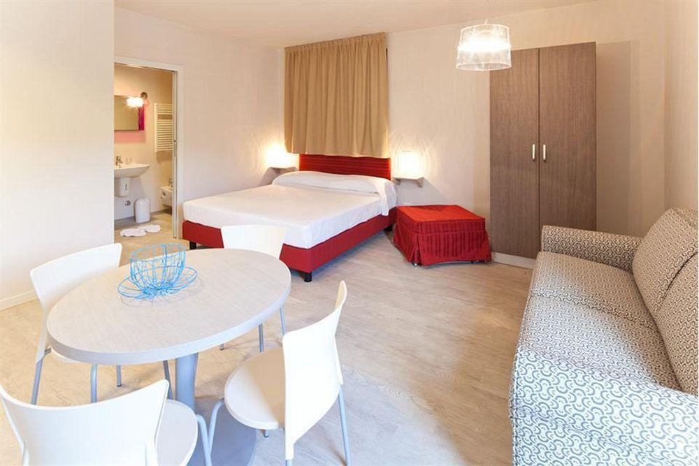 Residence Лено Екстериор снимка