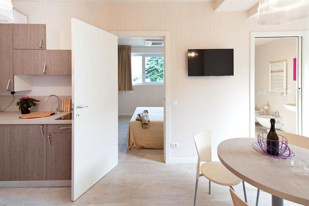 Residence Лено Екстериор снимка