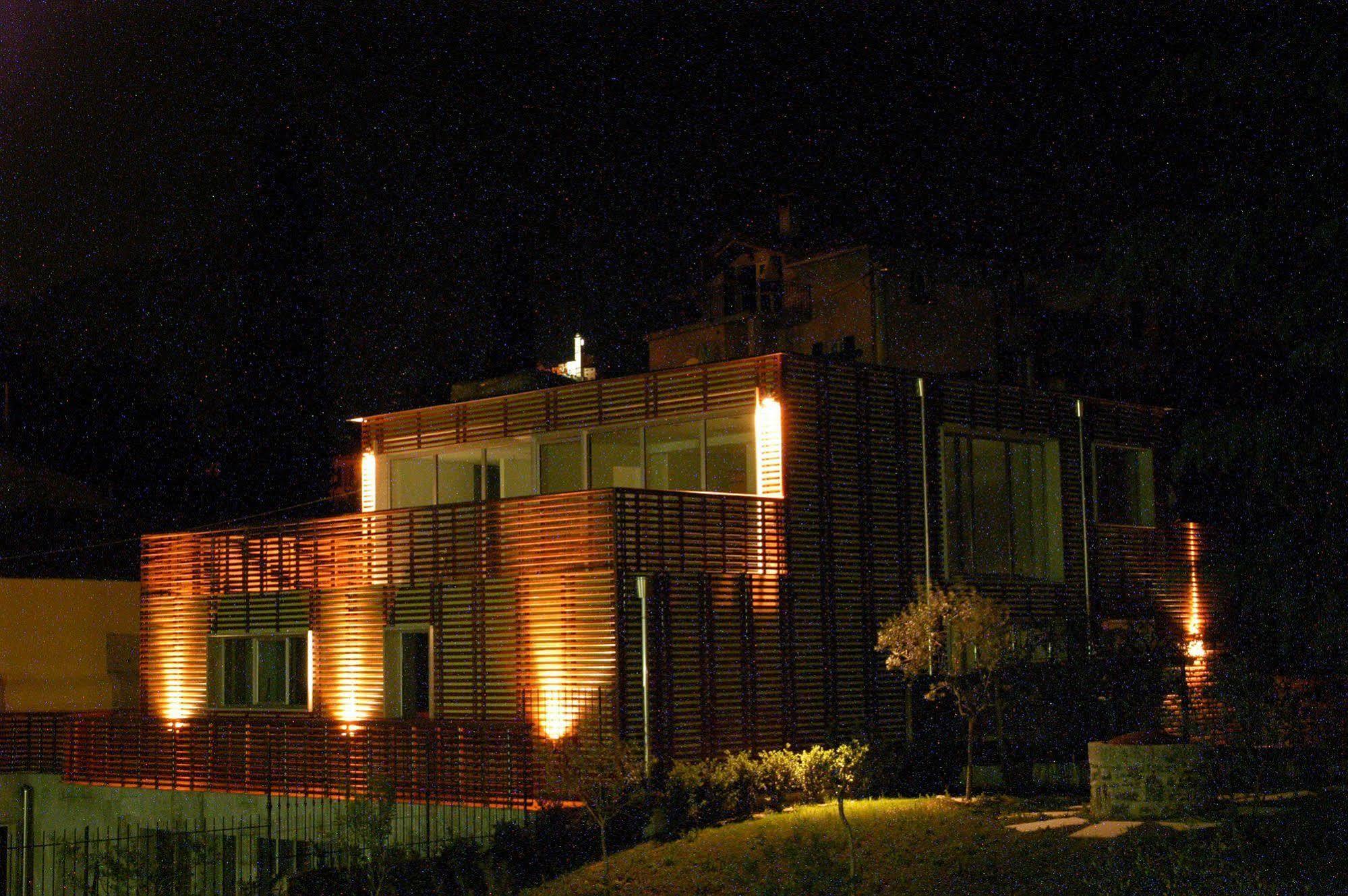 Residence Лено Екстериор снимка